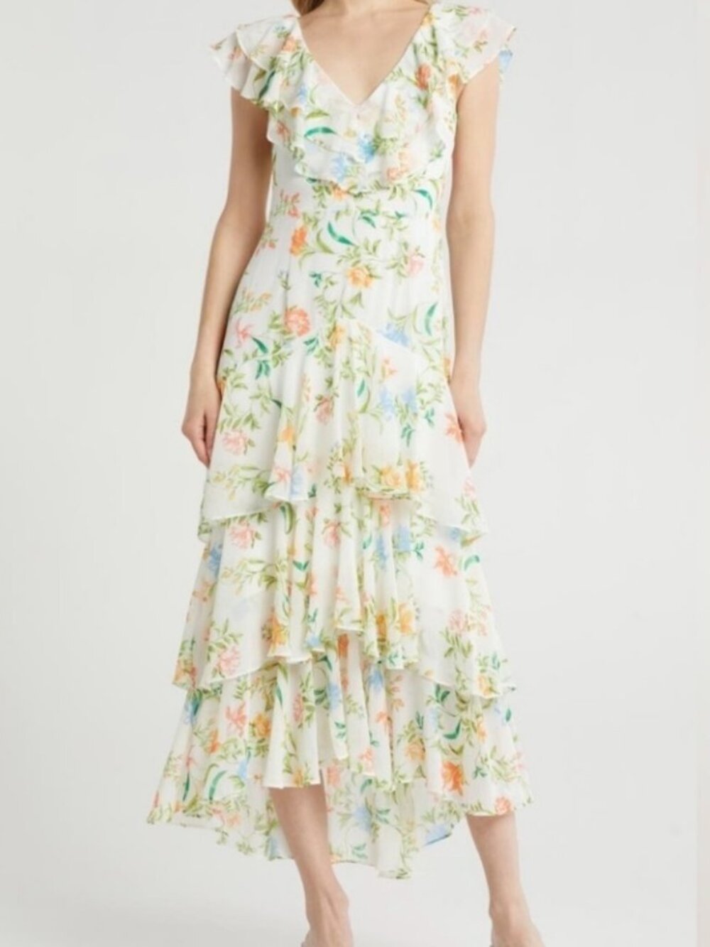 NWT Wayf Chelsea Floral Ruffled Tiered V-Neck Midi Dress. Size S